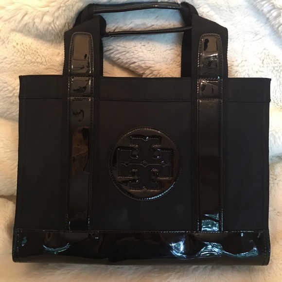 Tory Burch Handbags - 💋Gorgeous Tory Burch Nylon/Patent Leather Tote